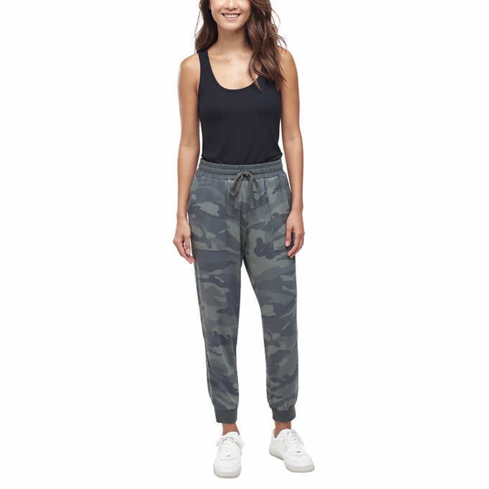 Splendid camo joggers